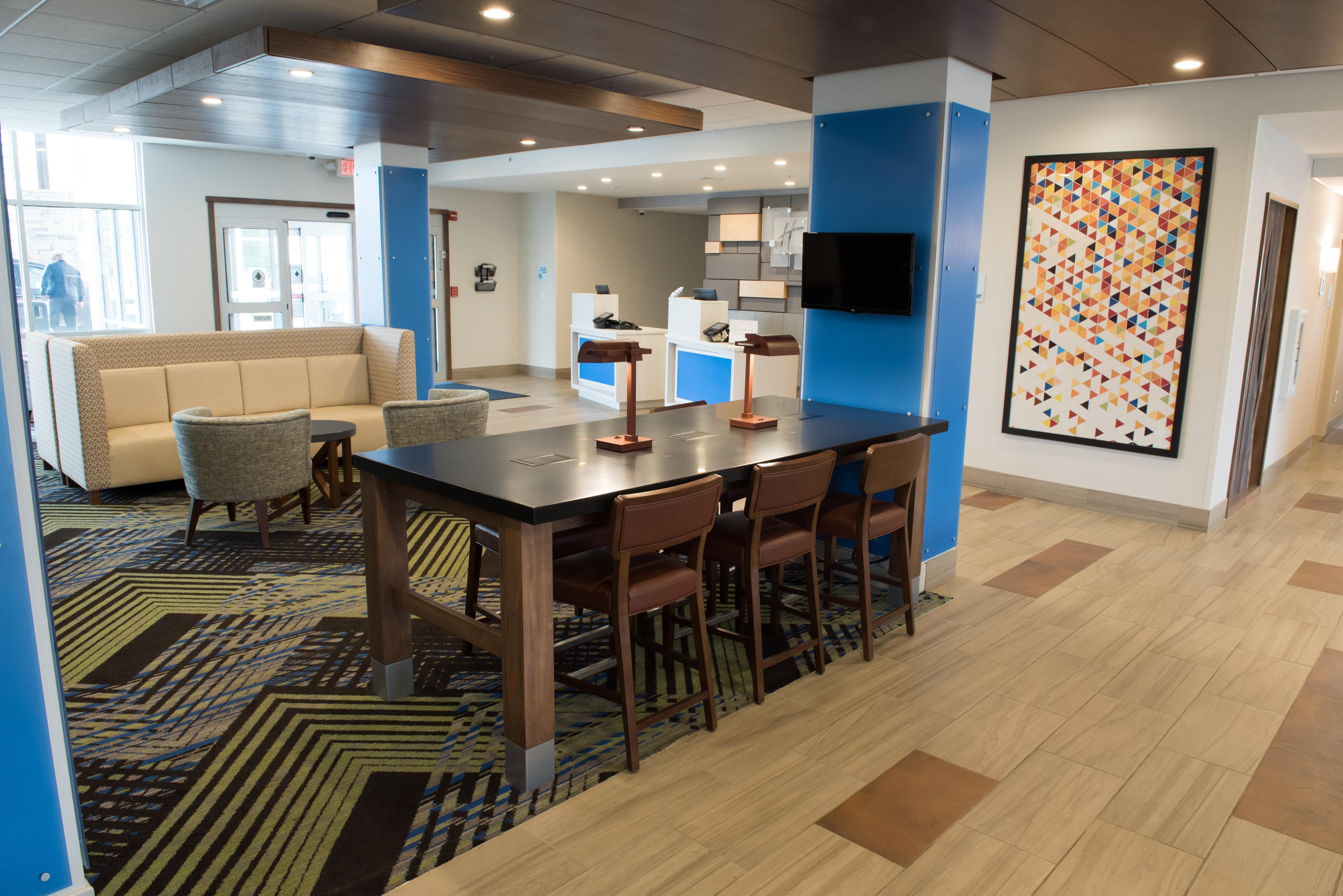 Hotel Express & - Orland Park By Ihg