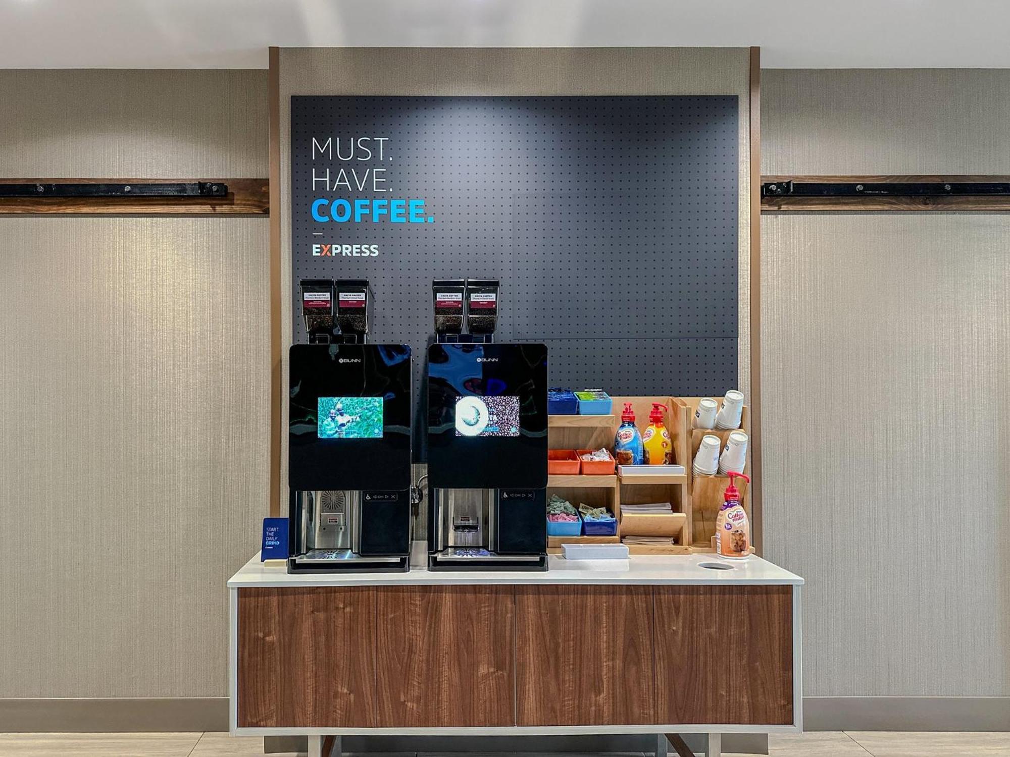 Express & - Orland Park By Ihg
